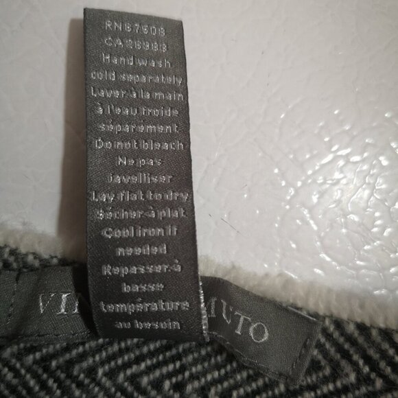 Vince Camuto Black & Grey Mix One Size Blanket Scarf - Picture 4 of 7